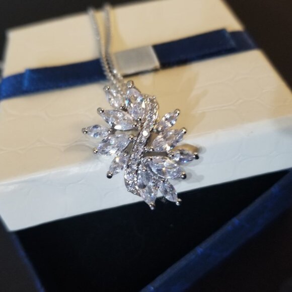 18k White Plated Swarovski Elements crystal Marquise Women's Necklace - Picture 6 of 9